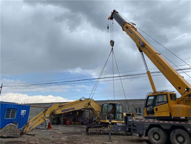 昌吉市25吨吊车的工作半径是多少？