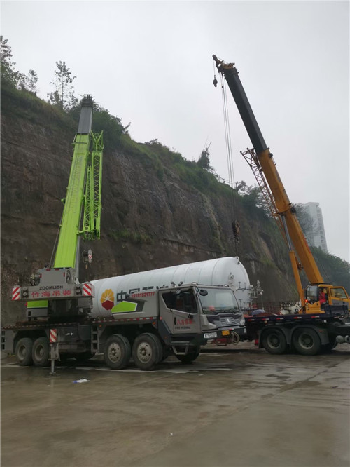 昌吉市“不怕风雨冻”—— 吊车的 “恶劣环境适应” 技术